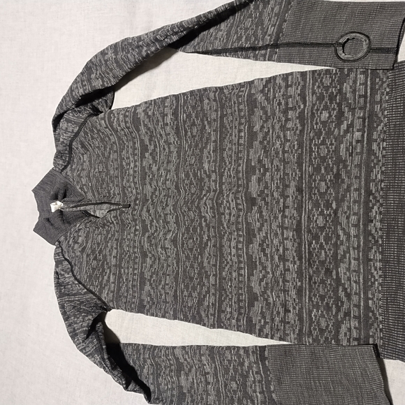 Gray Patterned Sweater - Picture 1 of 2